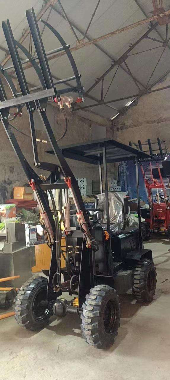 Як використовувати електричний навантажувач: проста робота з миттєвим живленням і мінімальним технічним обслуговуванням