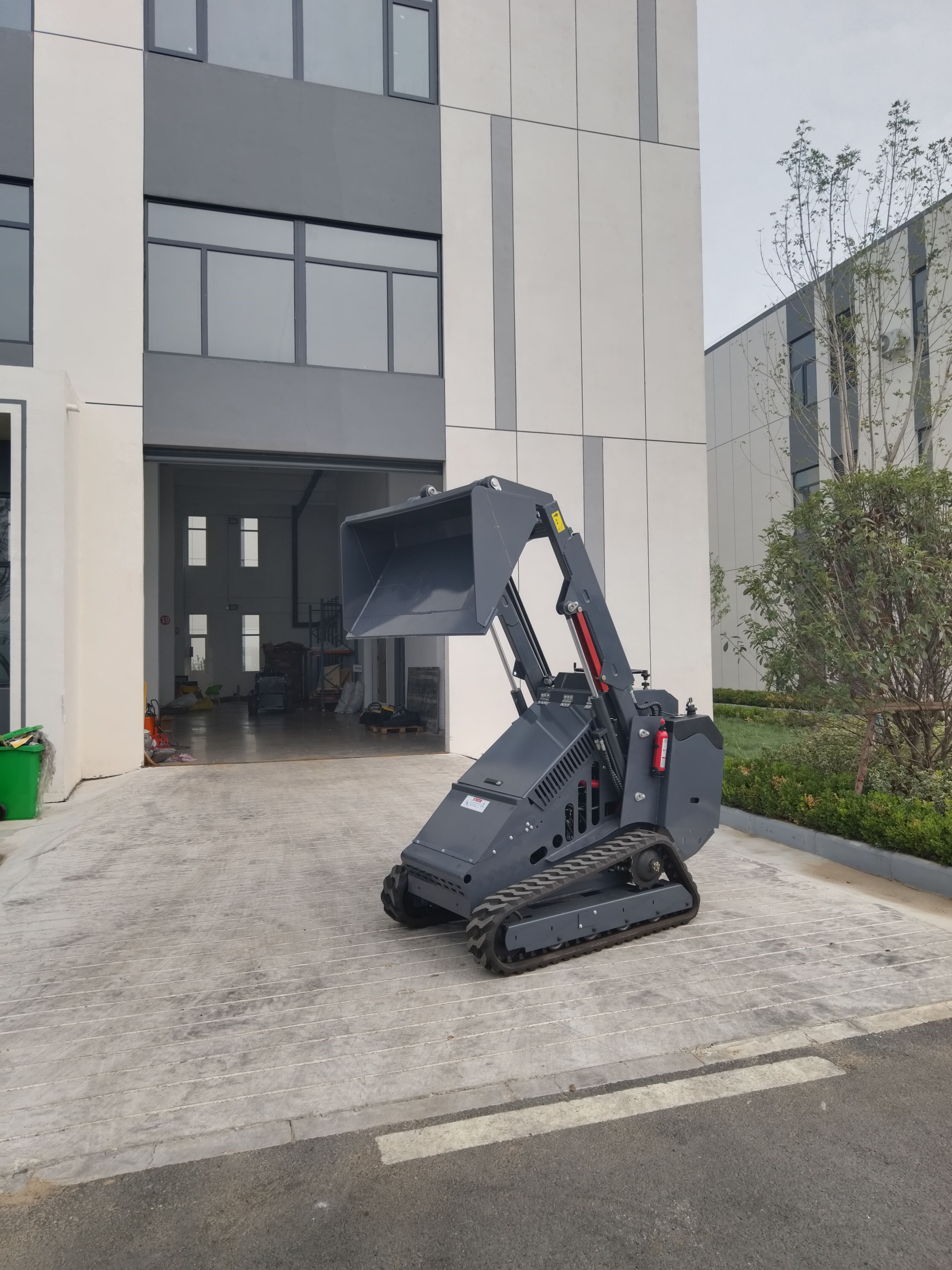 Електрична навантажувальна машина Logway: чиста, тиха та потужна