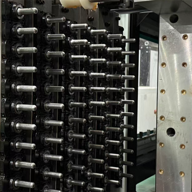 18 g'lik 72-Yuvalı PET Ön Form Enjeksiyon Kalıplama Sistemi