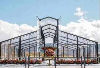 أفضل المواد لهياكل خيام الزفاف طويلة الأمد