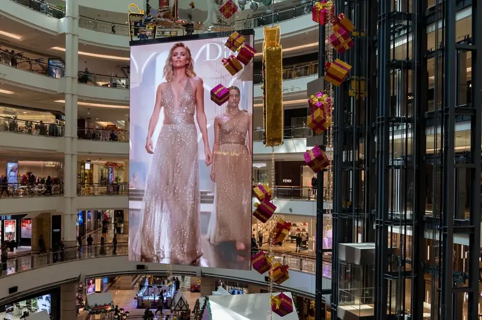 Hanging or Suspended Displays