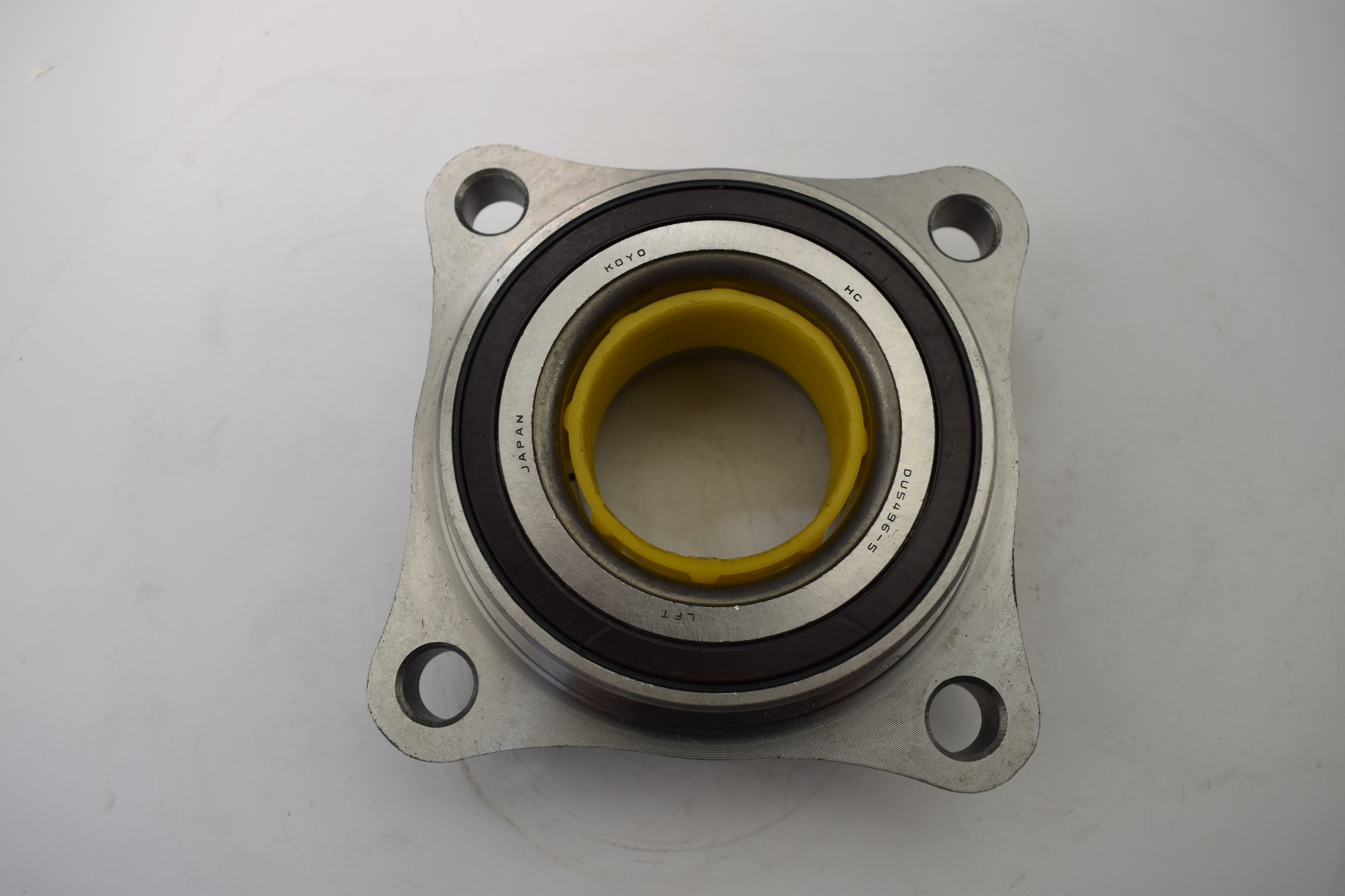 What Makes Durable Wheel Bearings Crucial for Heavy-Duty Applications?