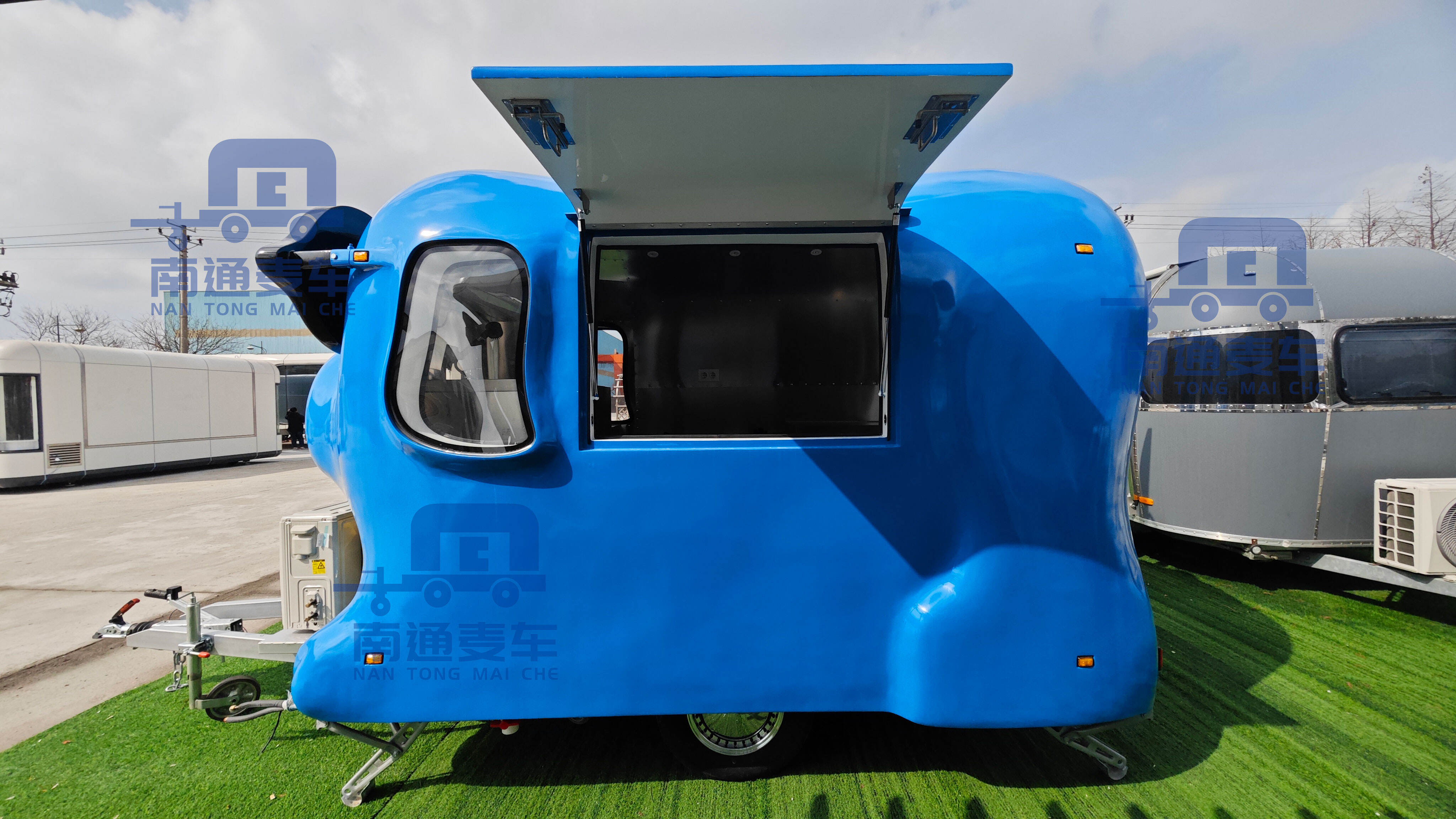 Mệt mỏi vì tiền thuê cao cho các tiệm chăm sóc thú cưng? Hãy chọn ngay sản phẩm này! Xe kéo chăm sóc thú cưng di động được cung cấp trực tiếp từ nhà máy