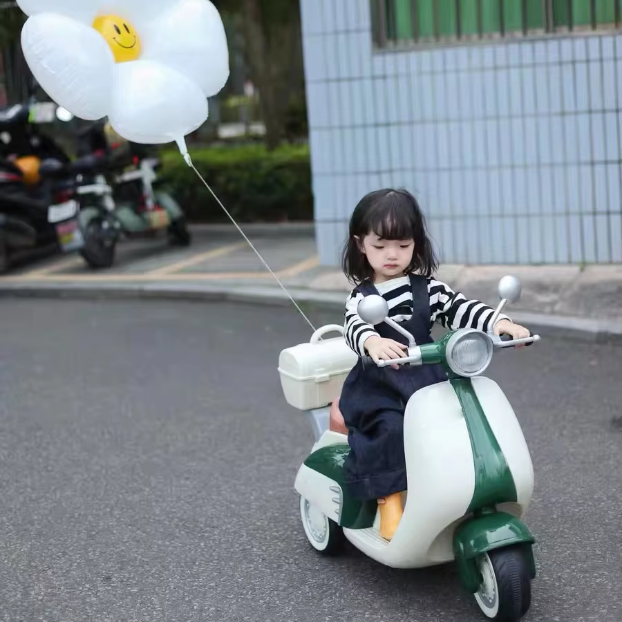 Kids 12V Electric Motorbike Battery-Powered Ride-On Bumper Car for Girls and Boys Aged 2 to 4 Years Toy for Young Children