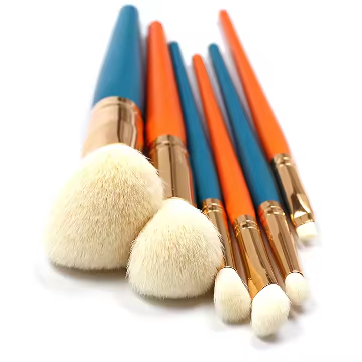 6-Piece Eyeshadow & Blush Makeup Brush Set with Wood Handles & Soft Bristles