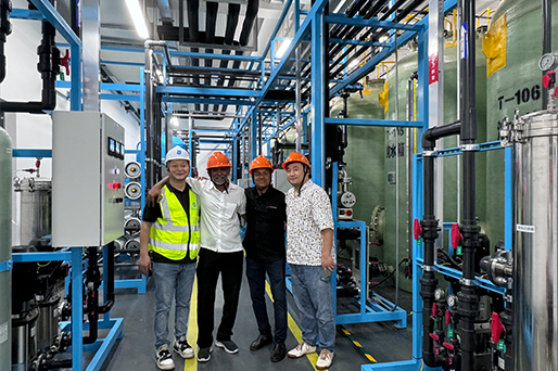 Sihe Biotechnology seawater desalination equipment is about to be settled in Maldives, and customers come to the site for inspection