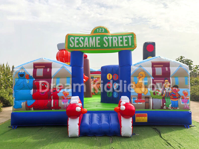 How to find the Commercial Inflatable castle supplier ?