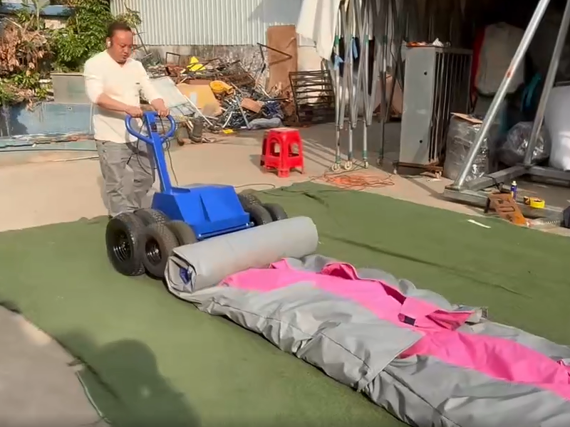 The newly purchased new packaging machine