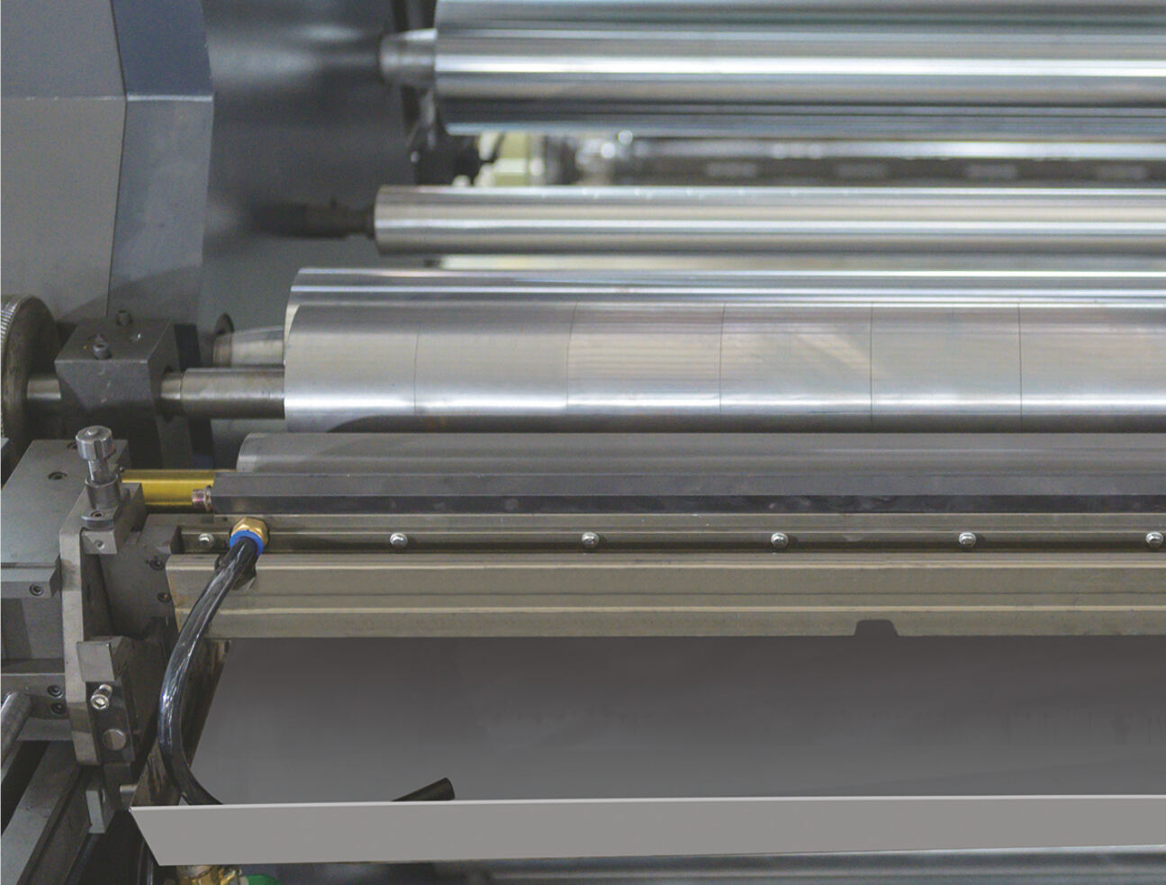 封闭式刮刀Enclosed scraper.jpg