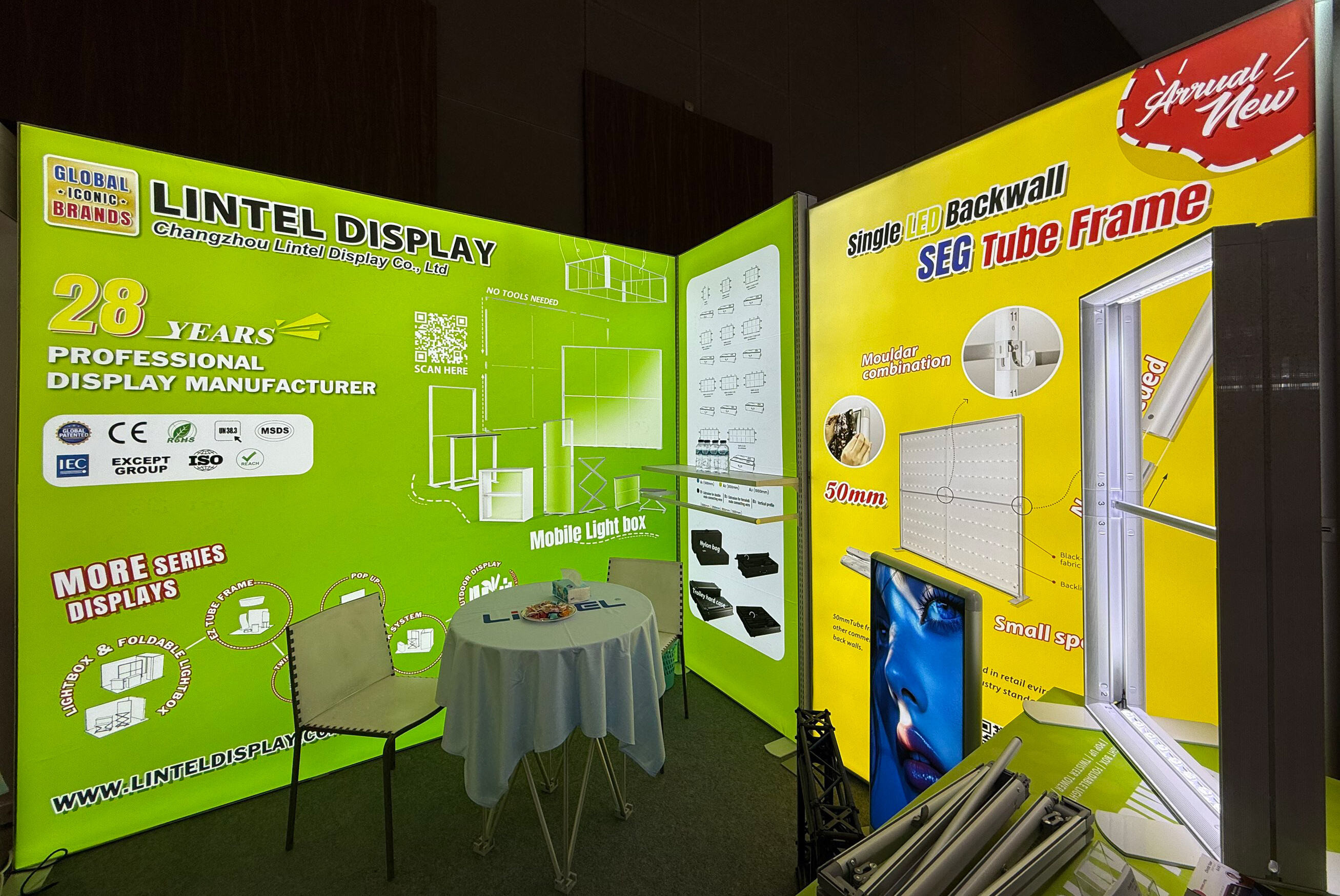 Guide to Indo Sign & Ads Expo Success: Lintel Light Box Booth Shines at the Exhibition