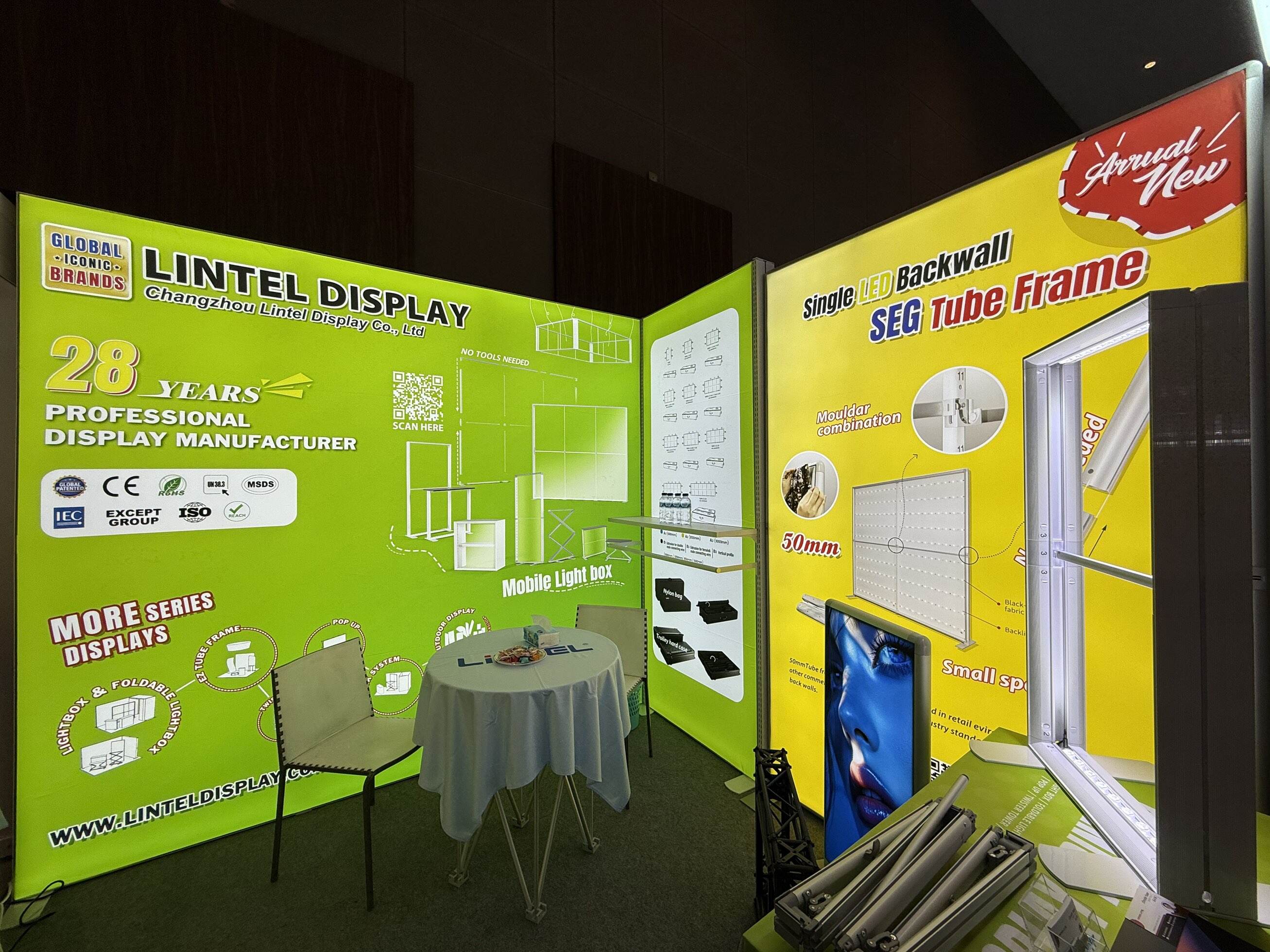 modular light box booth.png