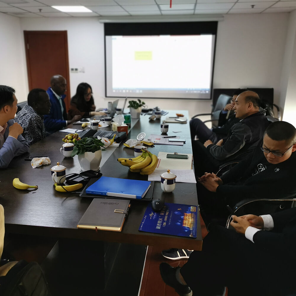 插图1Uganda 15000BPH PET bottle water filling production line from A to Z.jpg