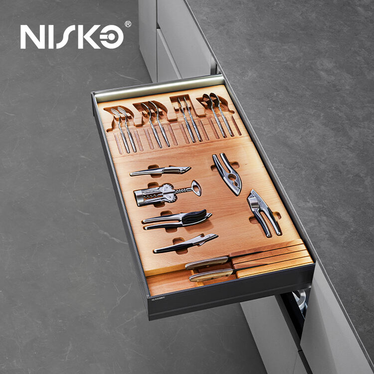 Nisko Wooden Cutlery Organiser Pull out Flatware Holder