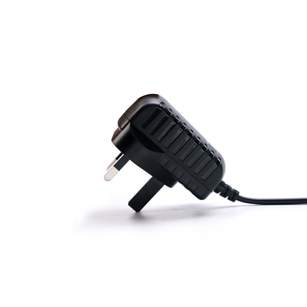 UK Plug 5V 2.4A Wall-mounted Power Adapter