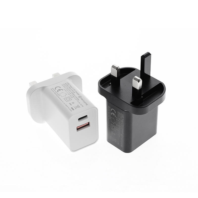 UK Type PD 20W Fast Charger Adapter