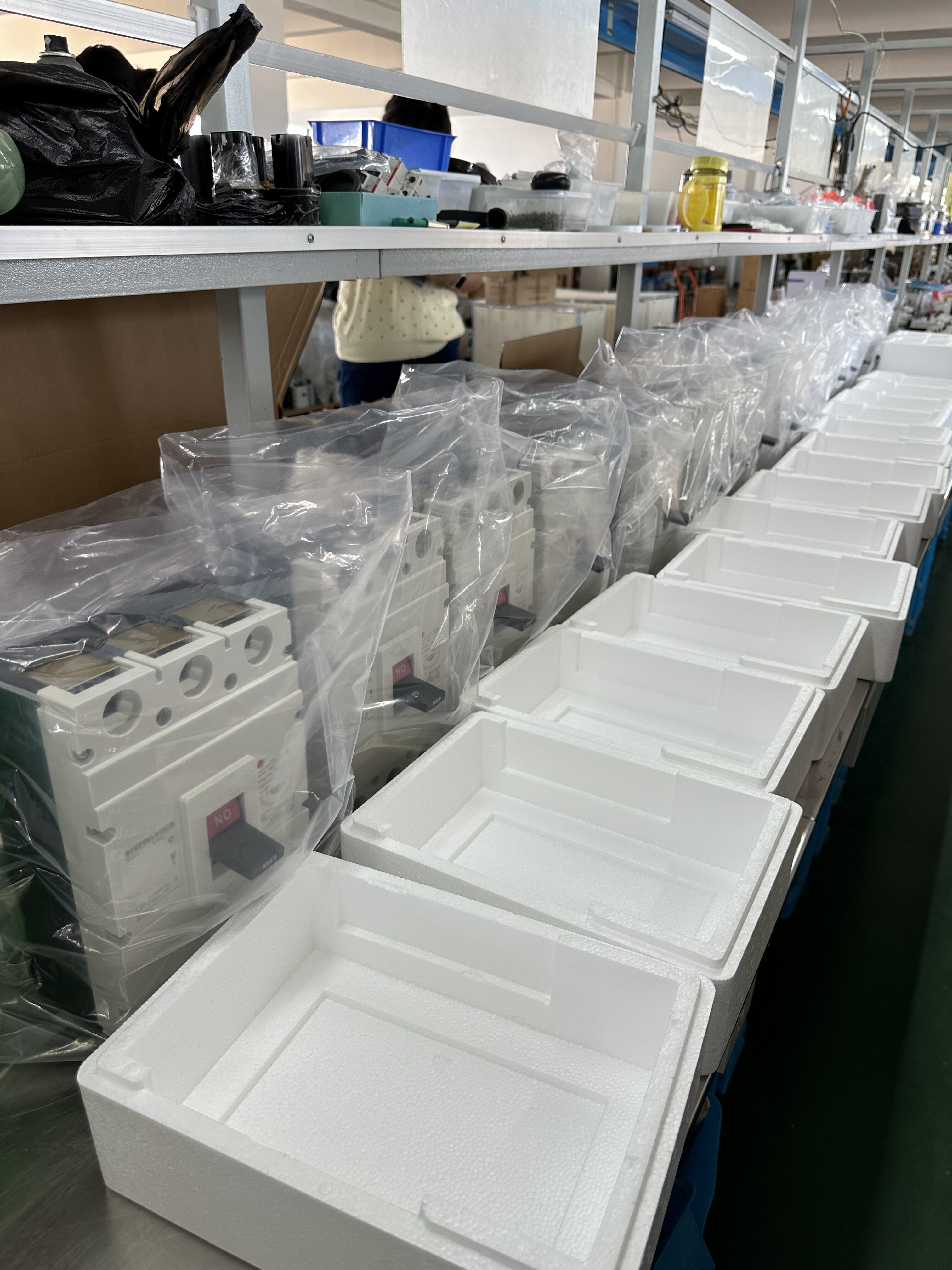 Molded case circuit breakers