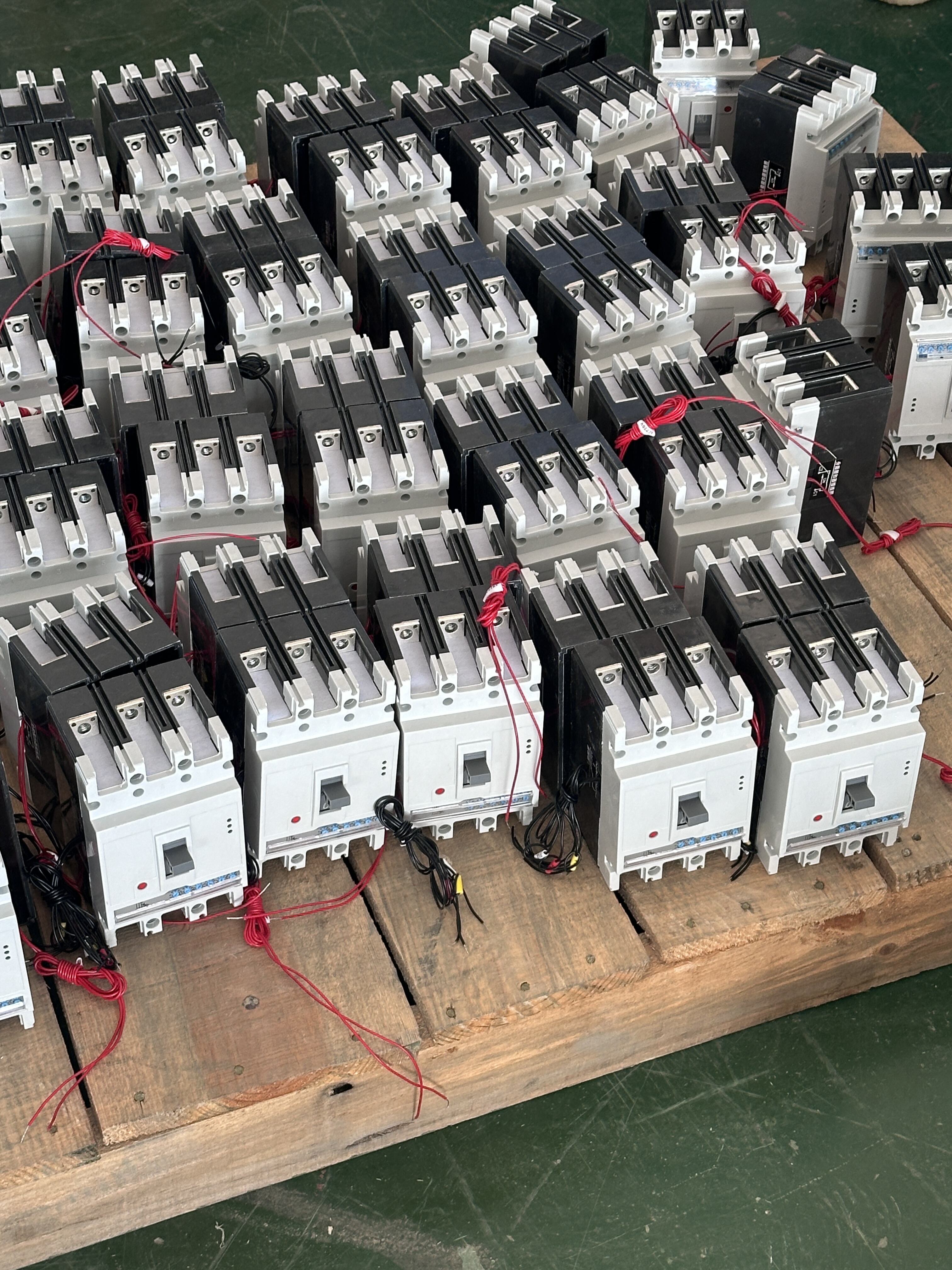 Electronic MCCB 630A, Digital Molded Case Circuit Breaker 50kA supplier