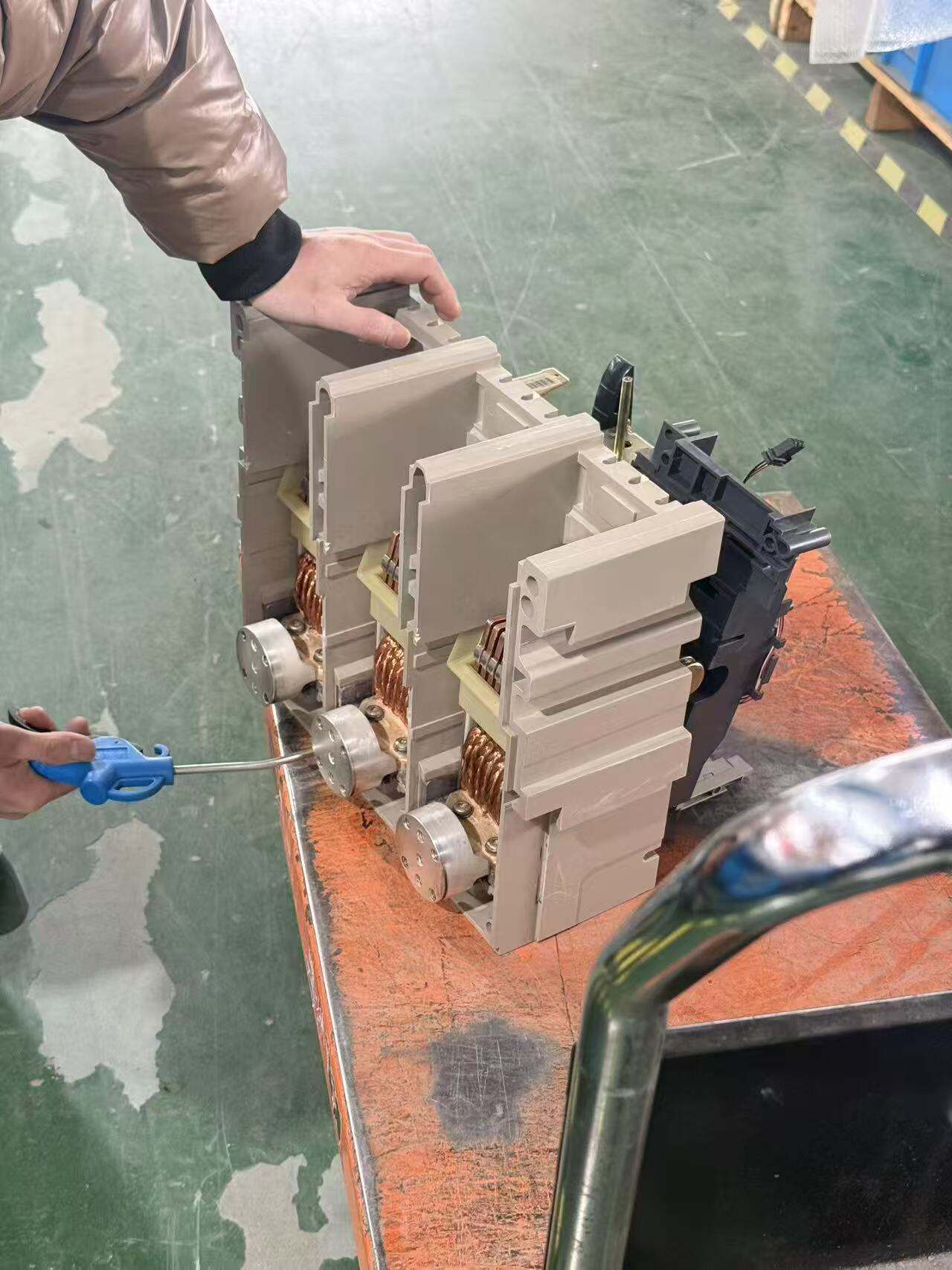 Air Circuit Breaker (ACB) MTNT-630A-6300A Fixed & Drawout Type manufacture