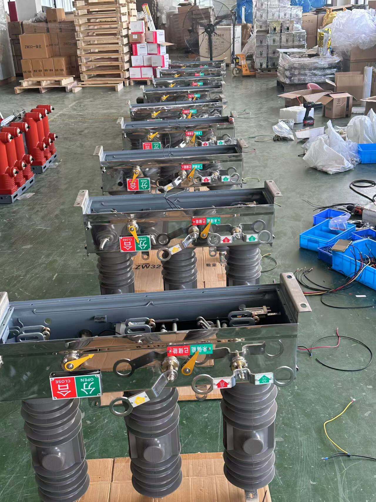 zw32 outdoor vacuum circuit breaker 12kv 630a for pole mounted applications-14