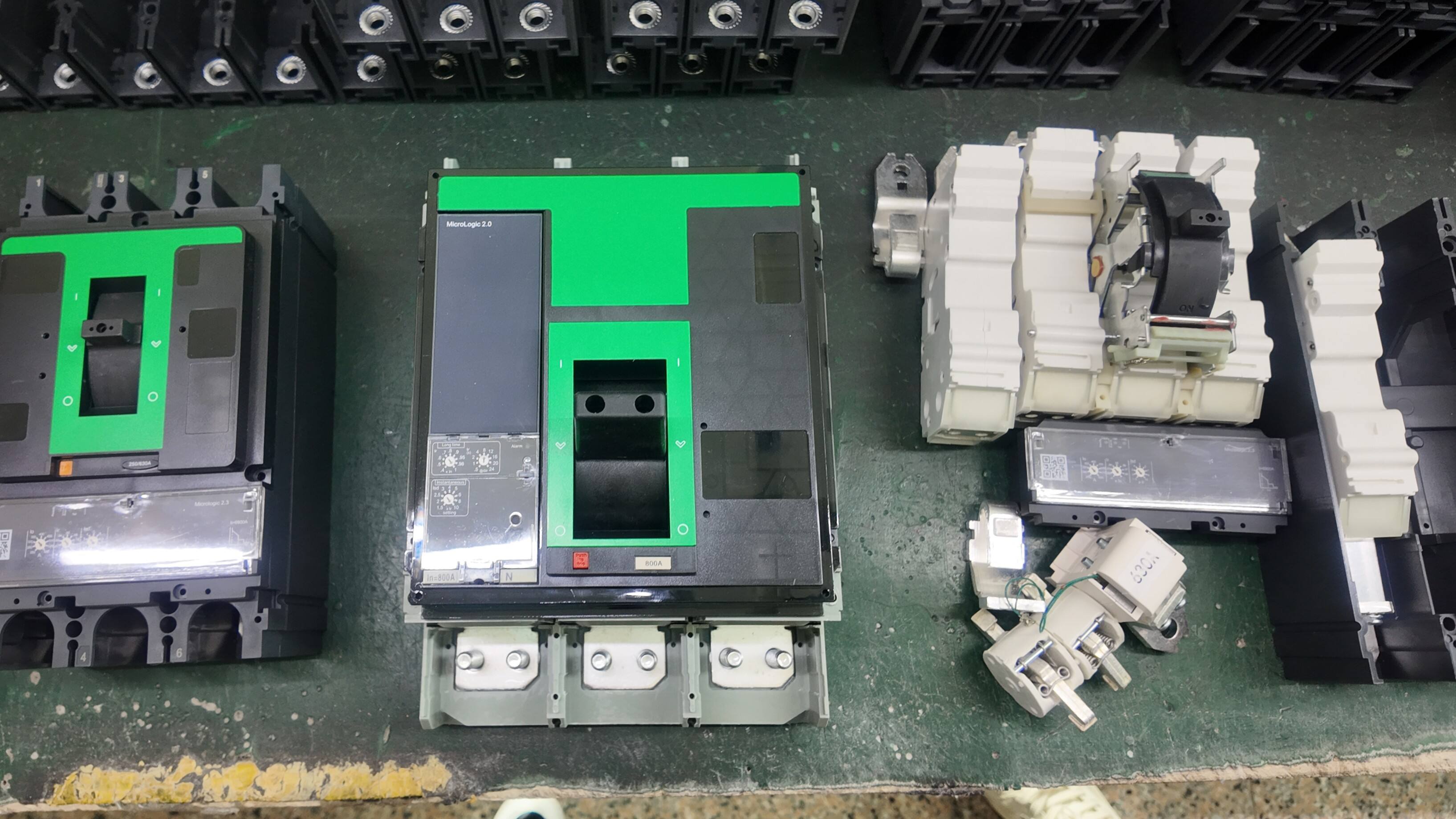 MTNSX1600A MCCB 1600A 3P Molded Case Circuit Breaker for Power Distribution supplier