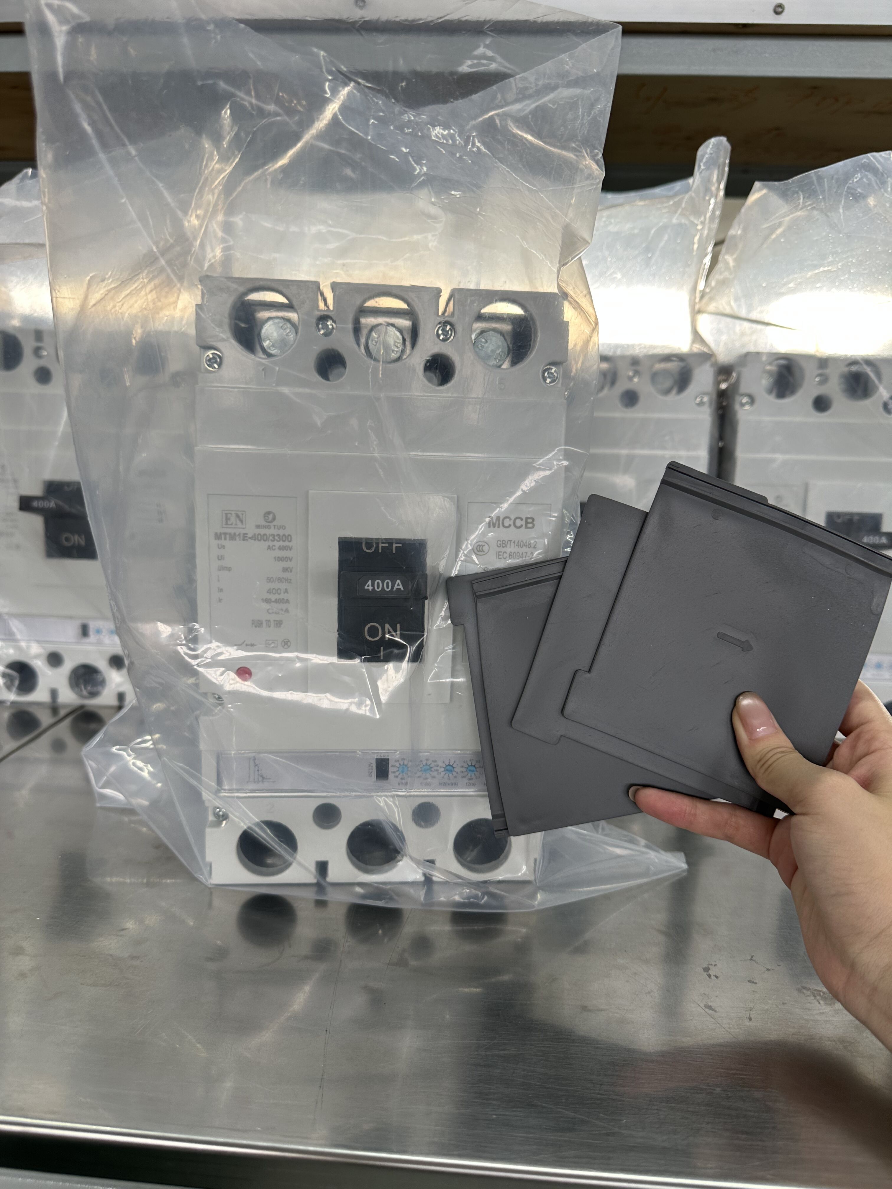 Electronic MCCB 630A, Digital Molded Case Circuit Breaker 50kA details