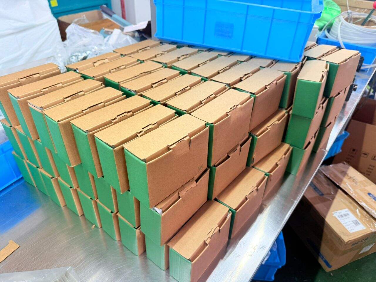 4 pole molded case circuit breaker -11