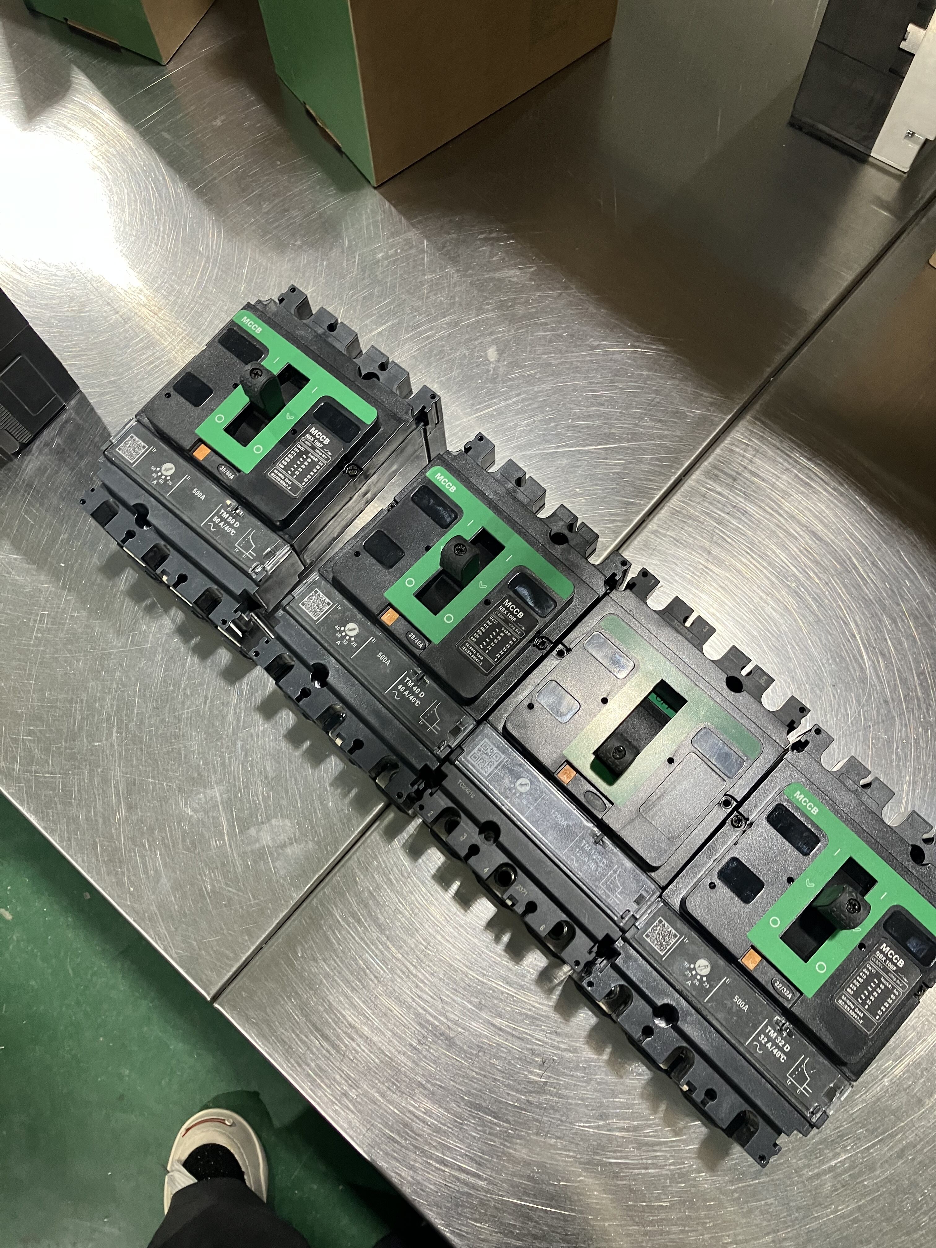 4p 100a 1600a molded case circuit breakers ac mccb-7