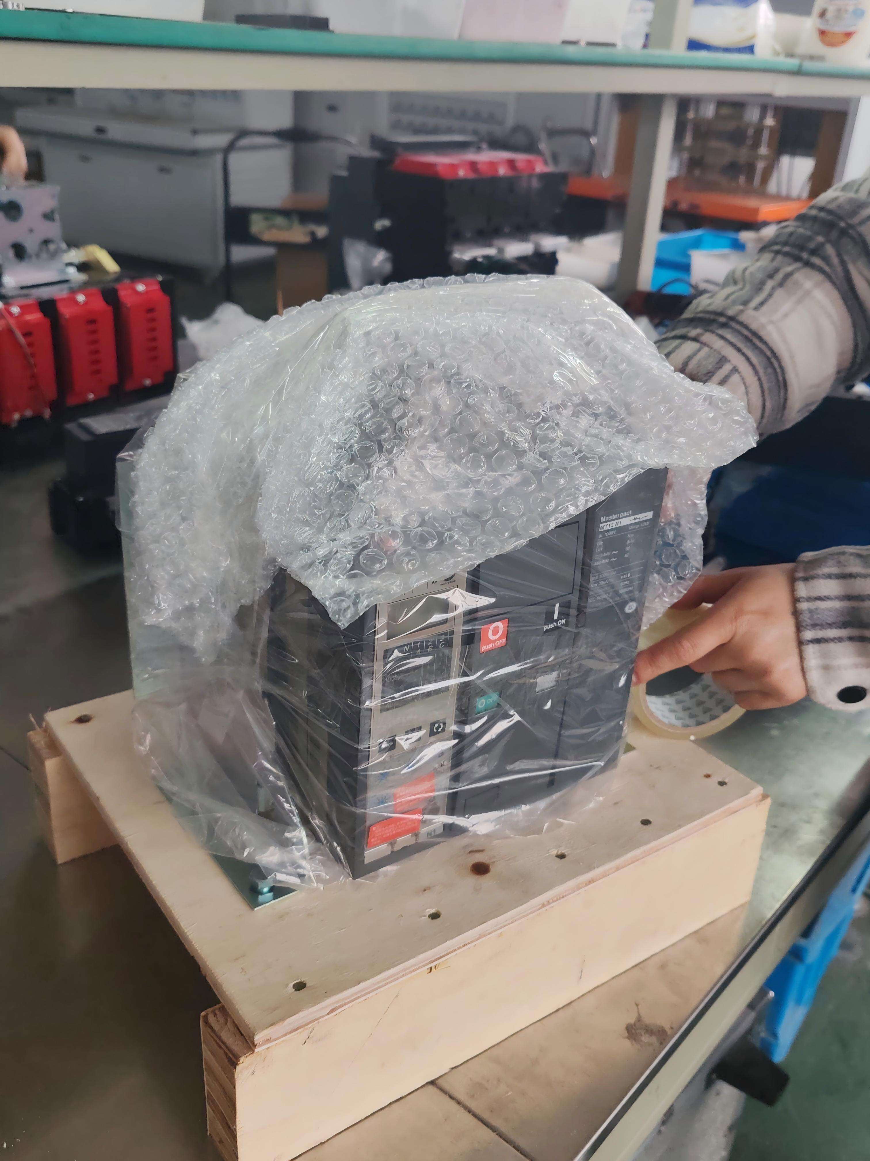 air circuit breaker acb 1600a 6300a fixed  drawout type-13