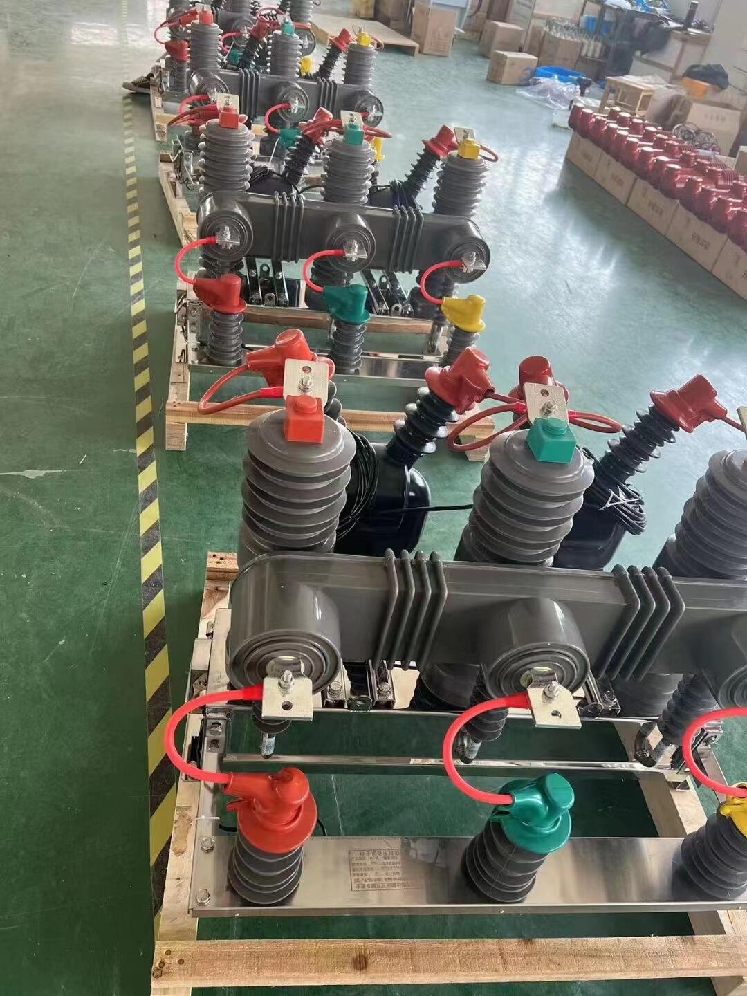 zw32 outdoor vacuum circuit breaker 12kv 630a for pole mounted applications-16