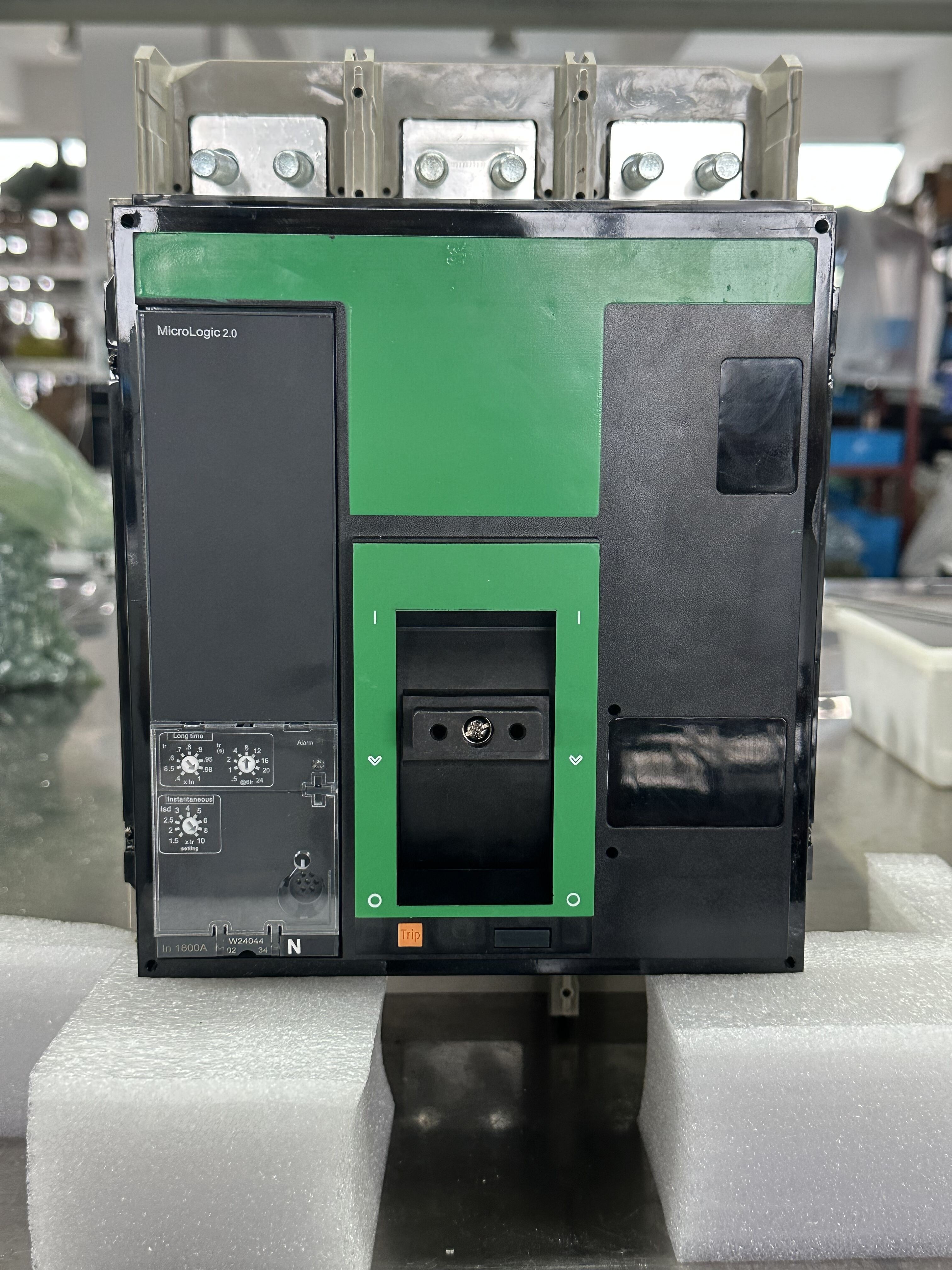 MTNSX1600A MCCB 1600A 3P Molded Case Circuit Breaker for Power Distribution supplier