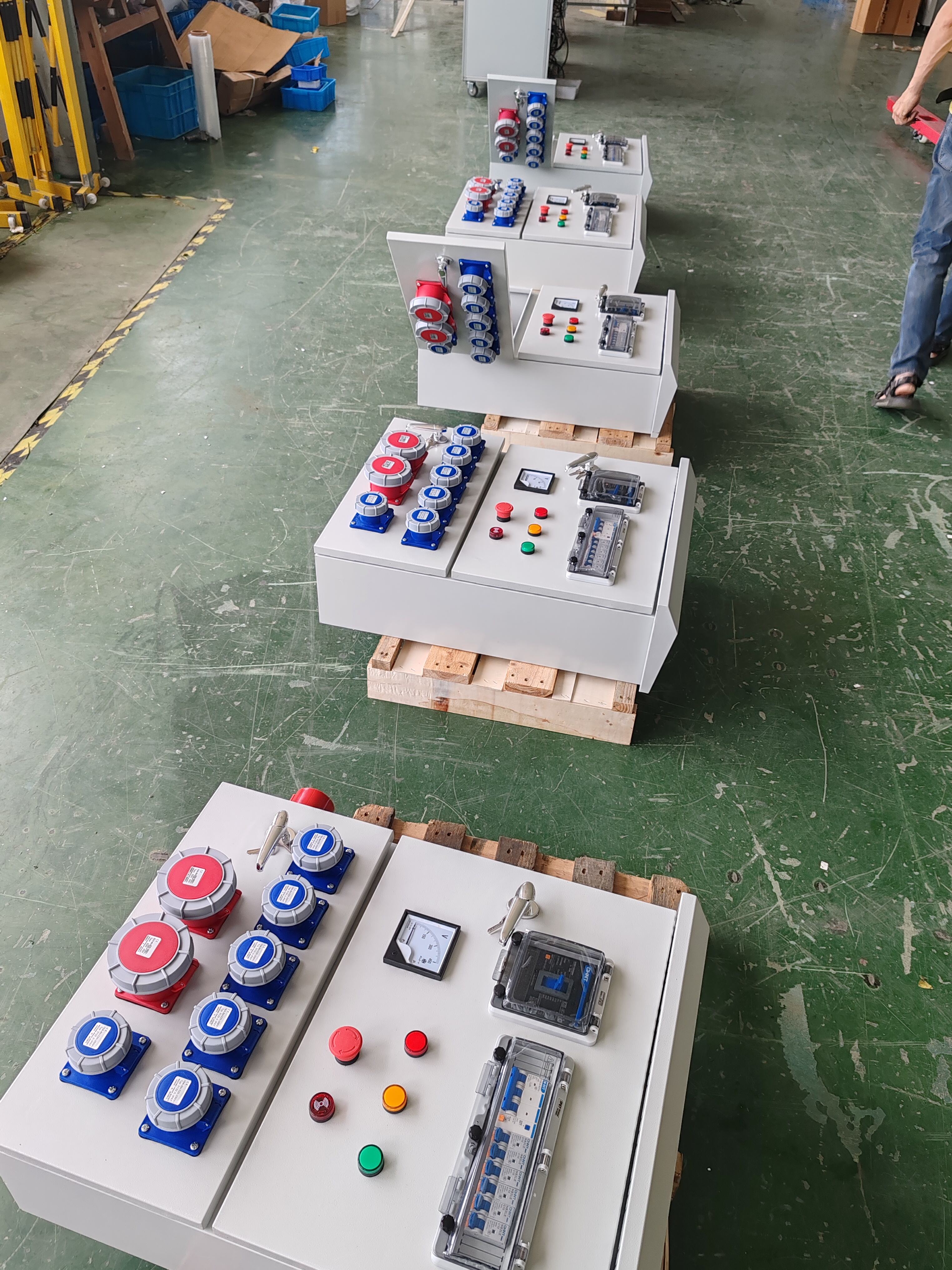 exterior weatherproof outlet cover