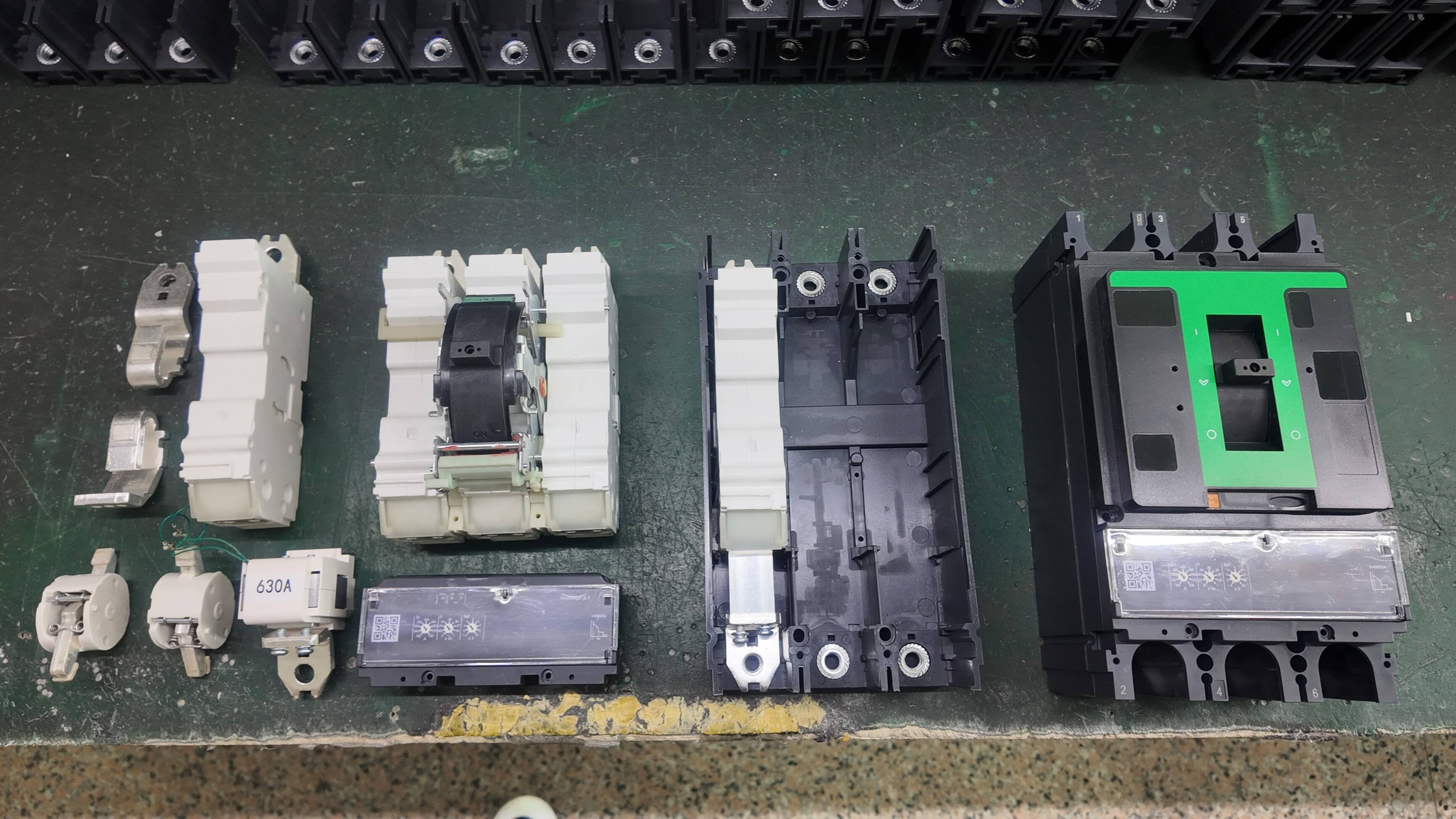 MTNSX1600A MCCB 1600A 3P Molded Case Circuit Breaker for Power Distribution supplier