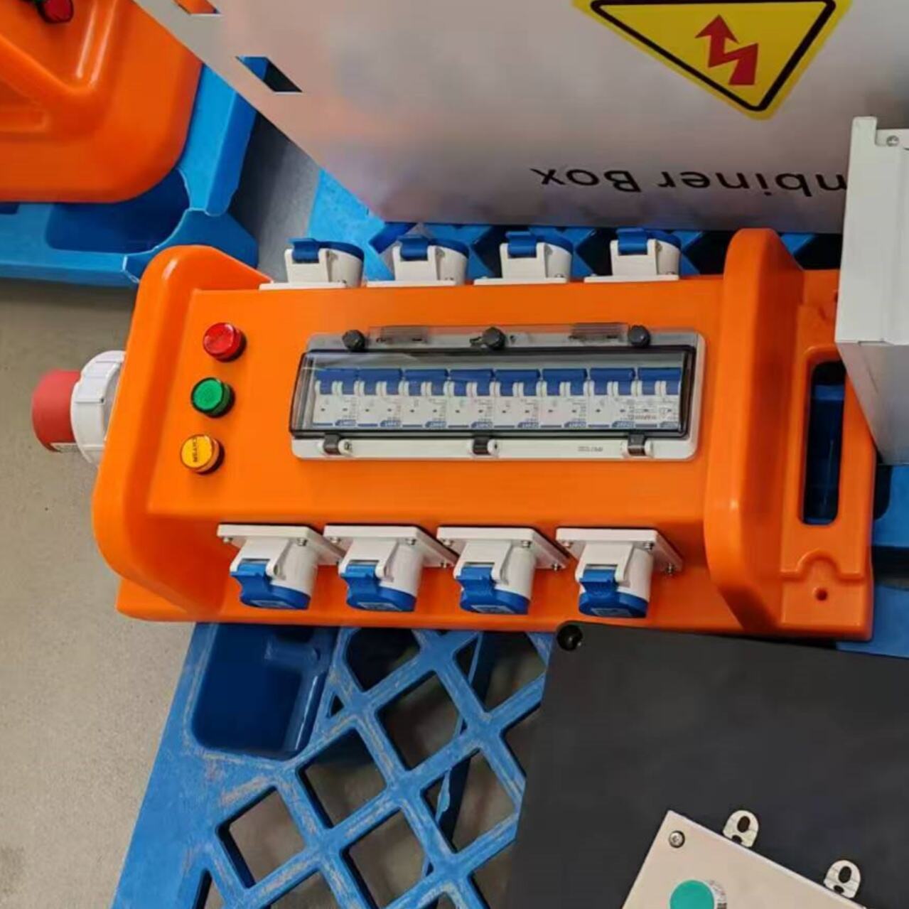 Industrial Waterproof Plug Box IP66, 16A 220V Junction Box details