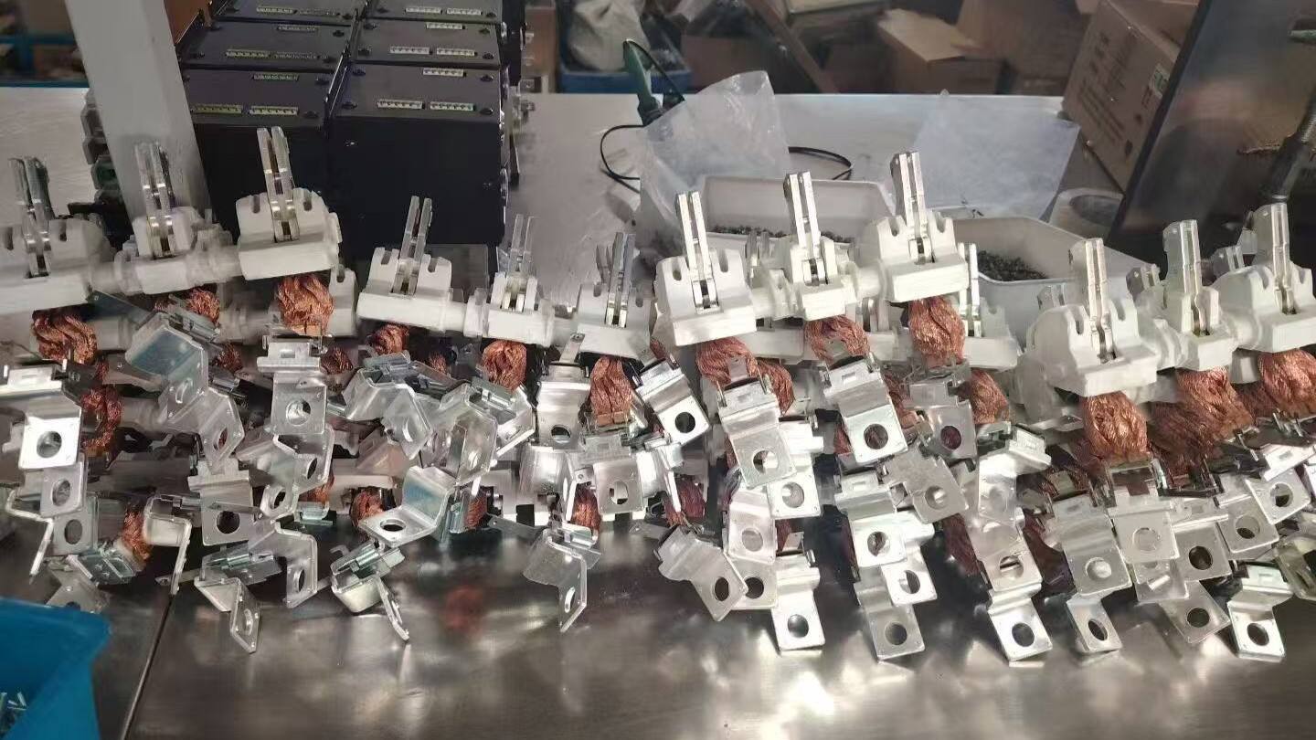 MTM1  3P/4P 63A-1600A  Molded case circuit breakers  AC MCCB manufacture