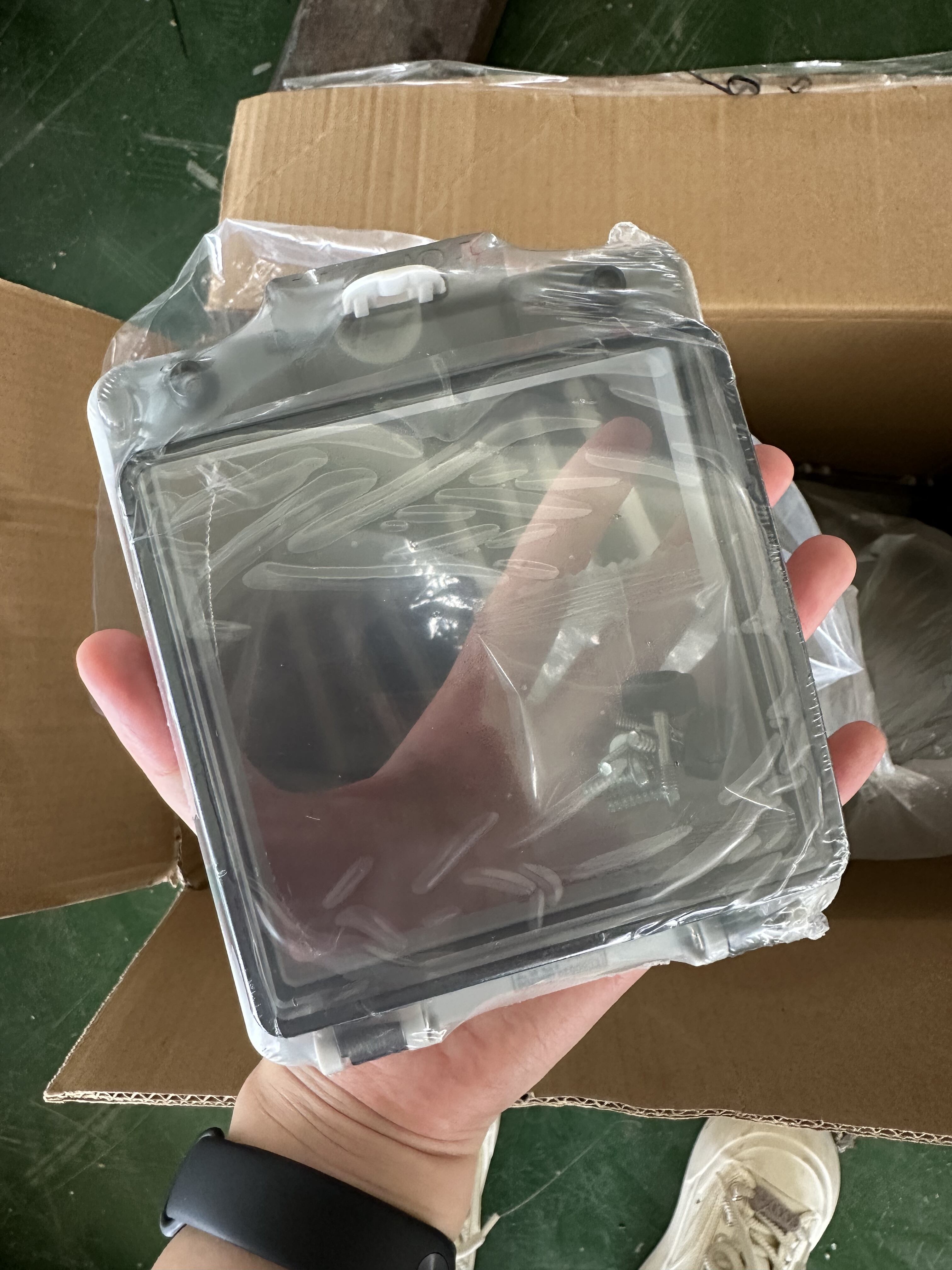 exterior weatherproof outlet cover