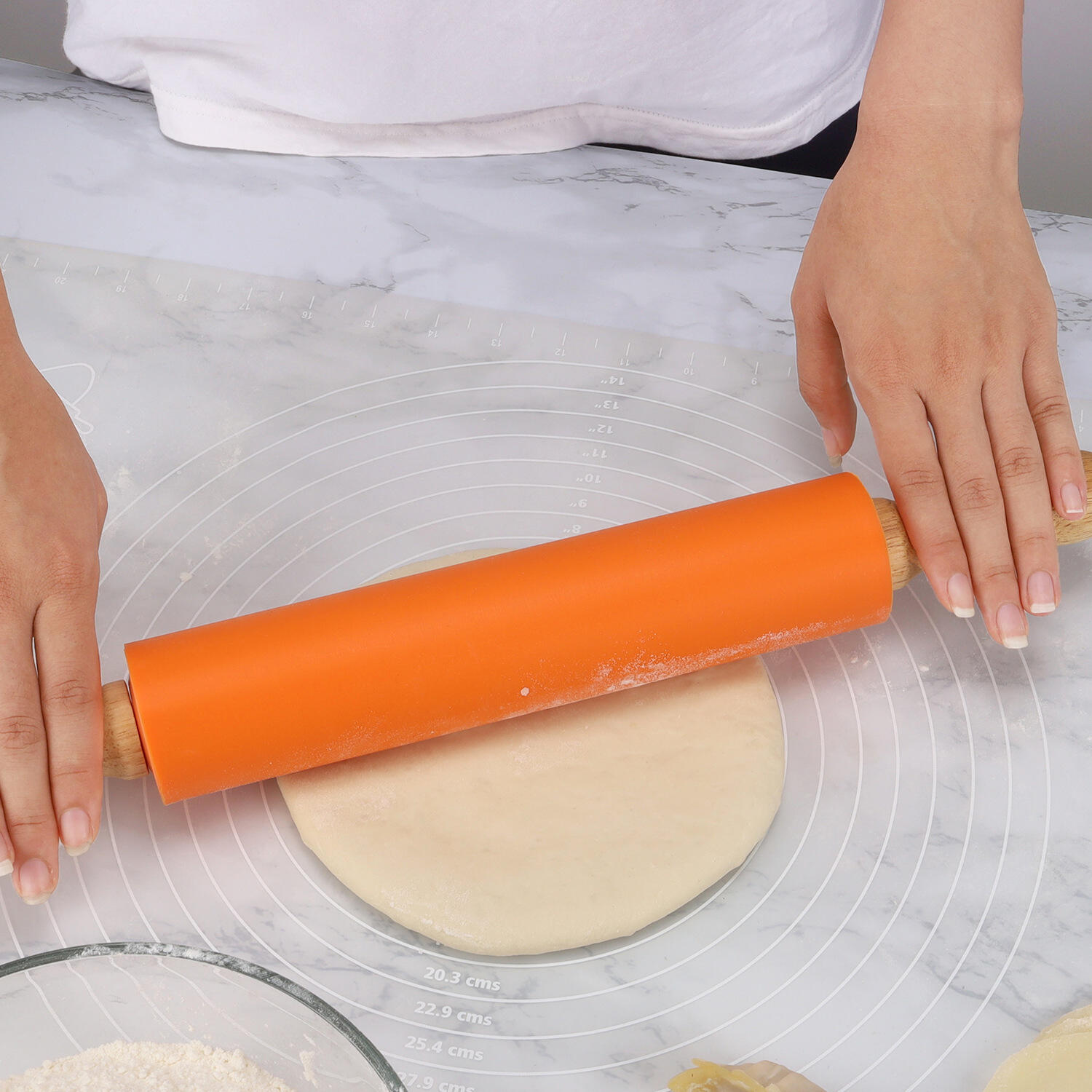 HOT Silicone non-stick rolling pin with wooden handle dough roller for kitchen supplier