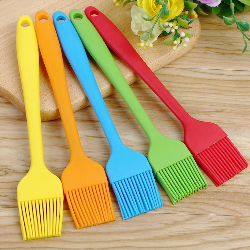  HOT Silicone baking oil pastry brush reusable heat resistant non-Stick silicone oil brush supplier