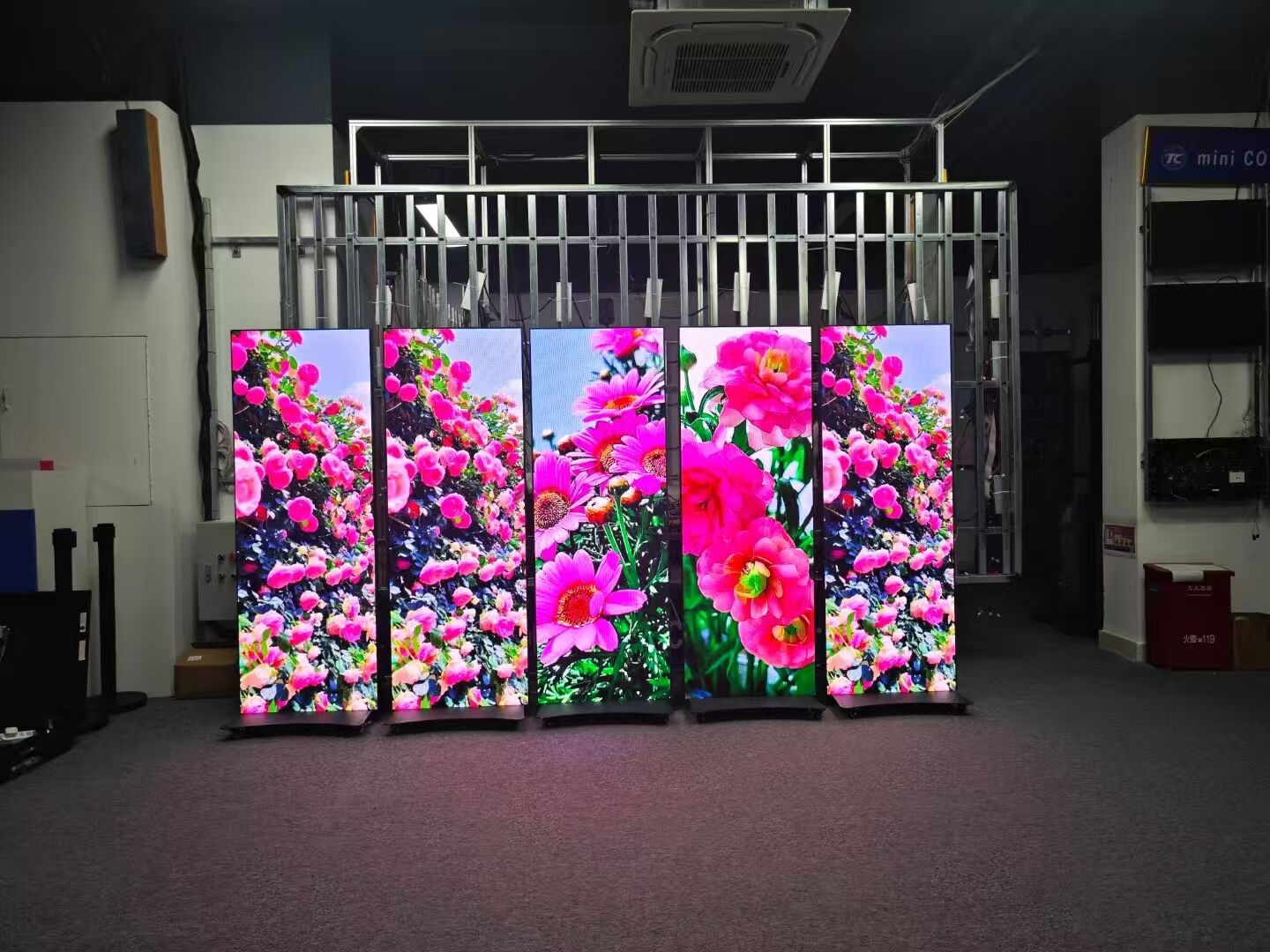 Tengcai Mini COB LED Poster Screen Makes a Stunning Appearance