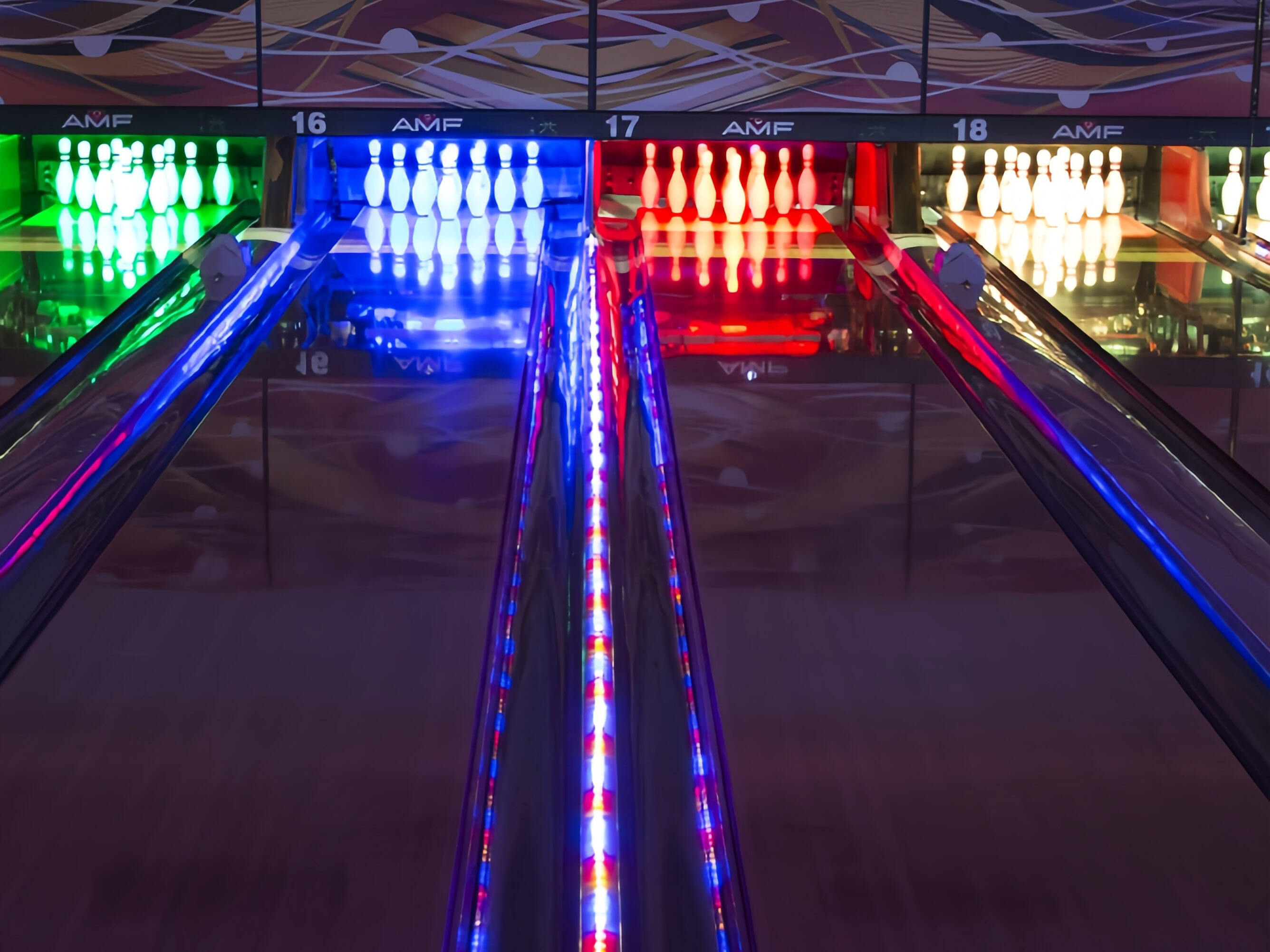 New Bowling Alley Entertainment Equipment String pinsetter machine synthetic lane bumper LED strip glow in dark panels