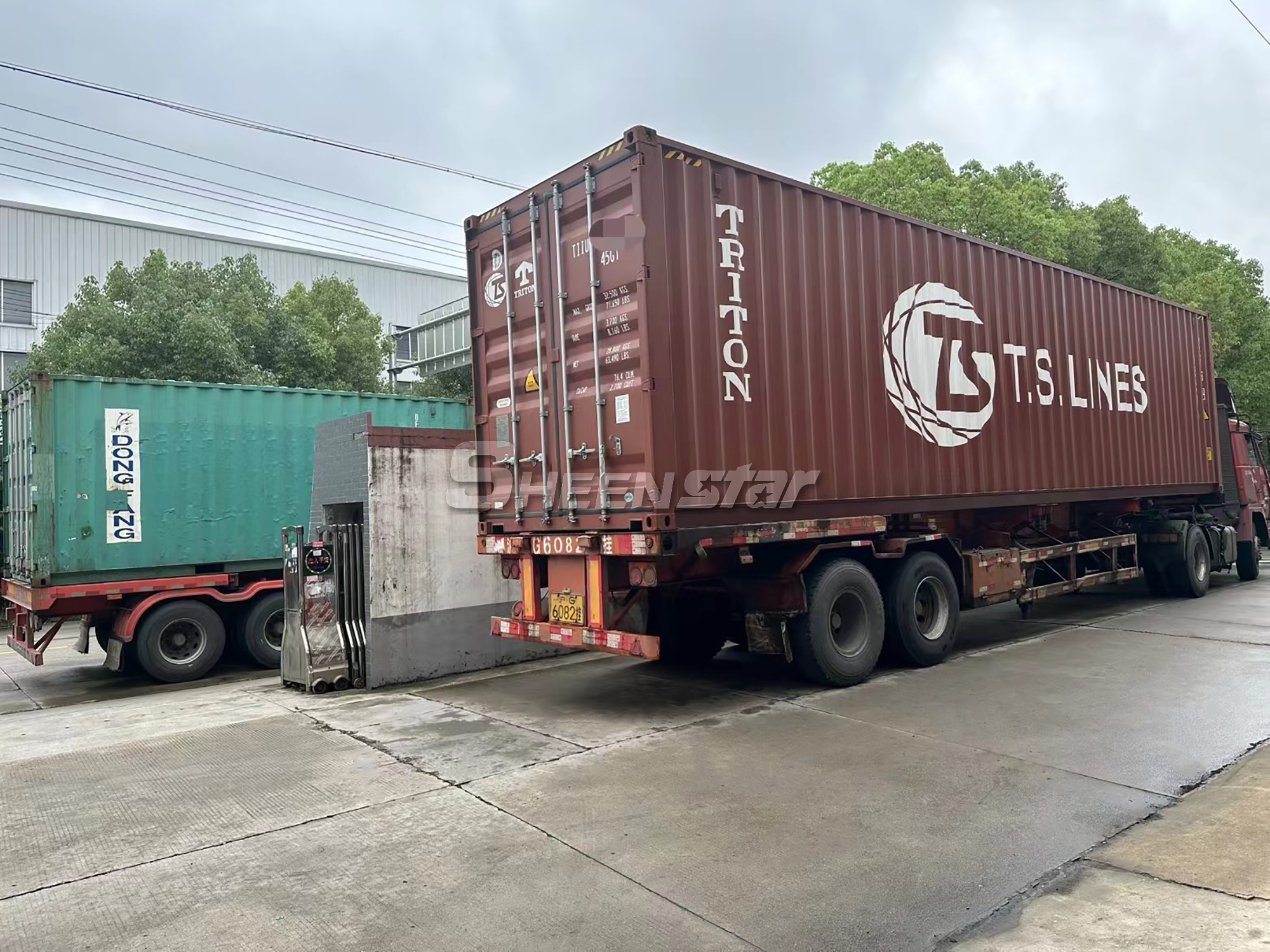 Dua kontainer jalur pengisian jus dikirim ke Vietnam