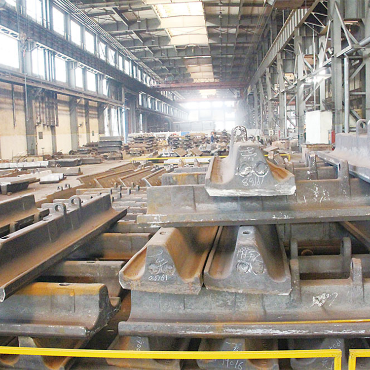 Mill cast steel lining