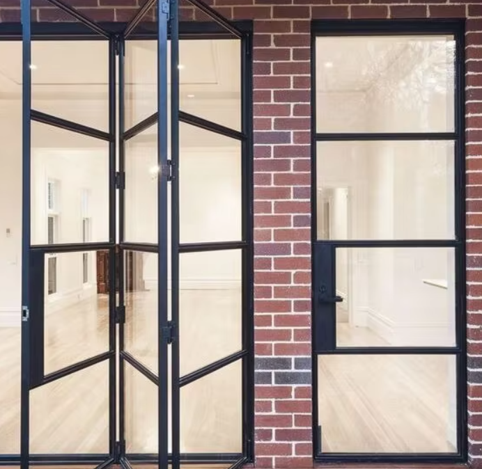 Benefits of folding doors in open plan spaces.