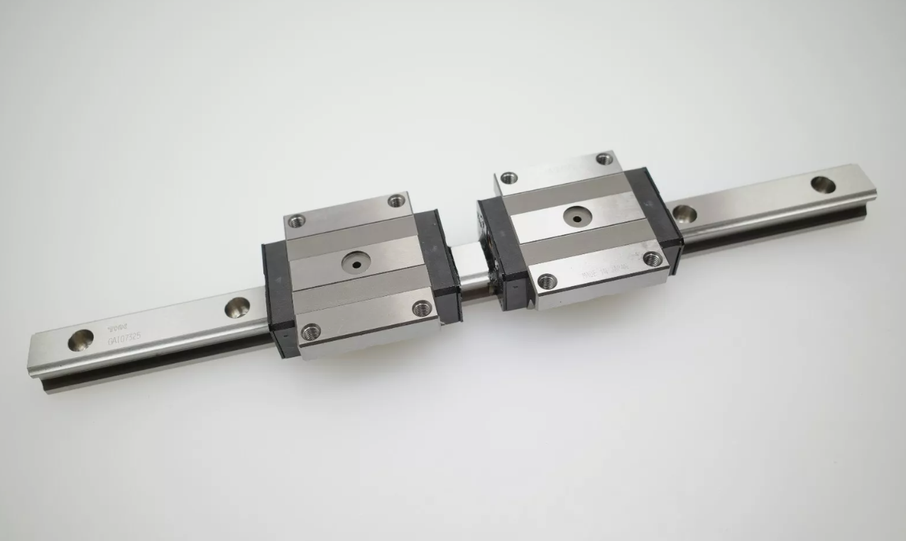 THK HSR30LR Linear Guide HSR30 HSR30LR HSR30LRUU/SS