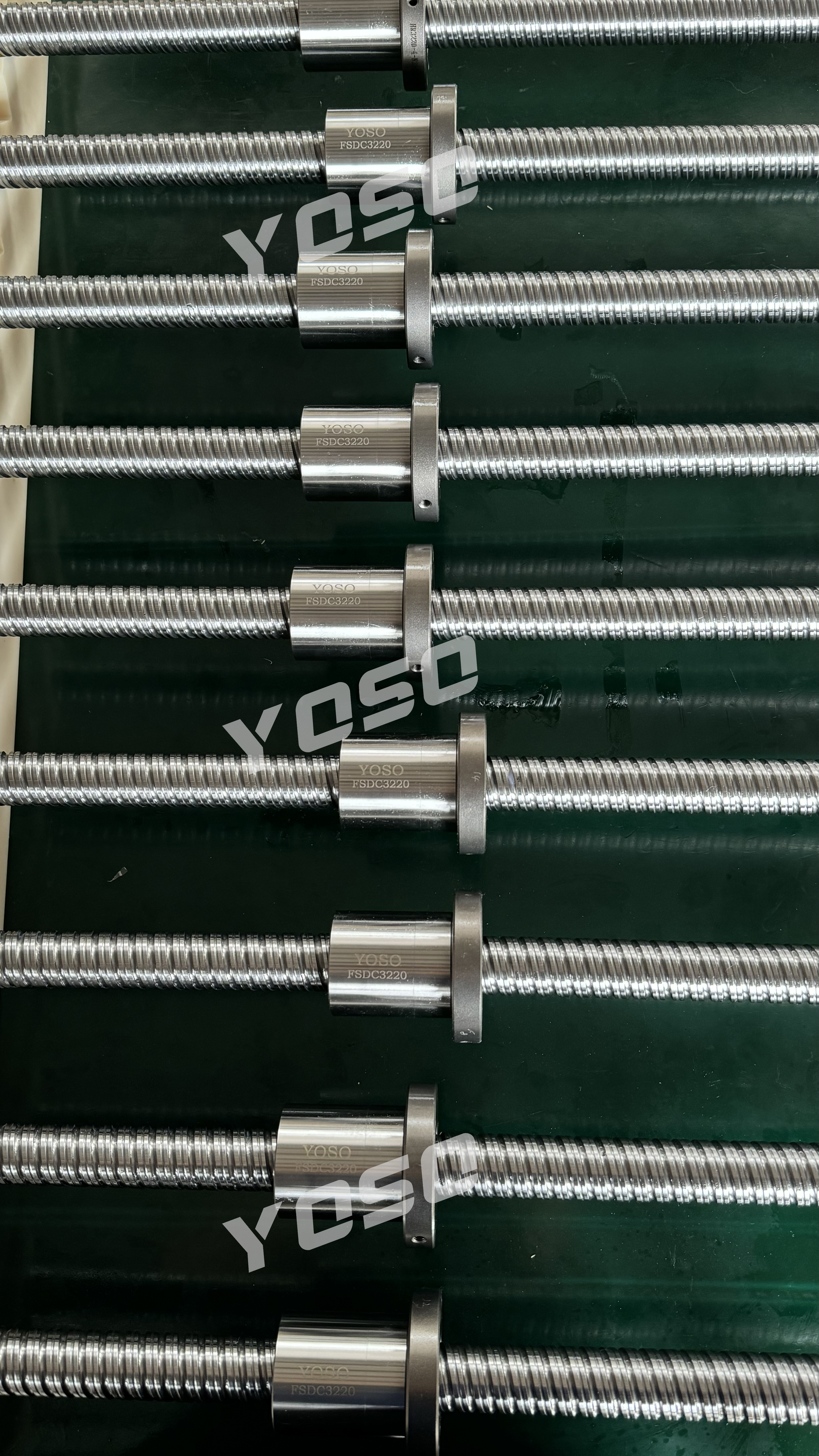 Single nut high precision screw