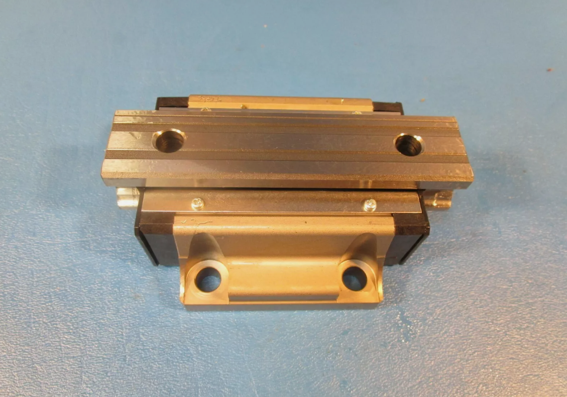 THK HSR25 HSR25CBM HSR25CBM1UU High Precision Linear Guides