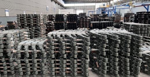 Huayu Leaf Spring Capability Update: 1,200 m² Warehouse + 6,800 m² Production Facility for Heavy Duty Leaf Spring & Truck Suspension Supply