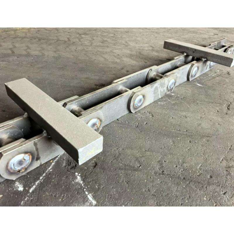 M450A200WRT4x350 CONVEYOR CHAIN WITH WELDED ATTACHMENT