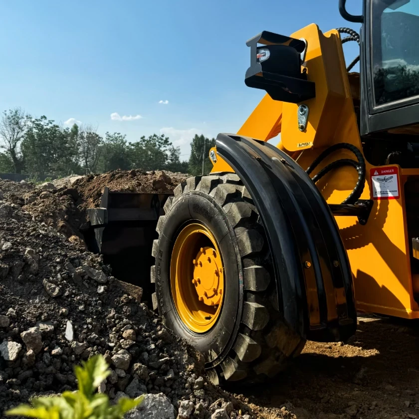 Mayroong built-in na seguridad na sistema sa mga loader.