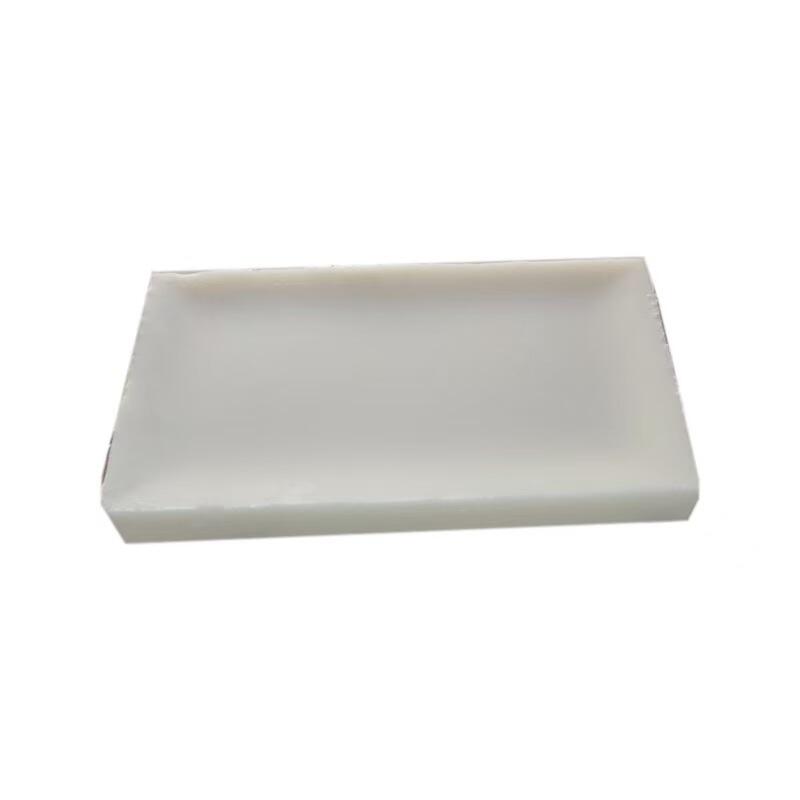 What Makes Microcrystalline Wax Ideal for Cosmetic Applications?