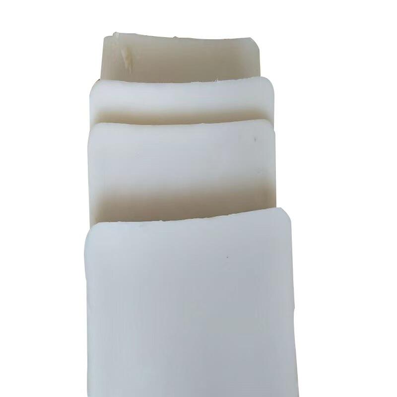 다양한 산업 분야에서 주목받고 있는 마이크로크리스탈린 왁스의 최신 응용 사례는 무엇인가?